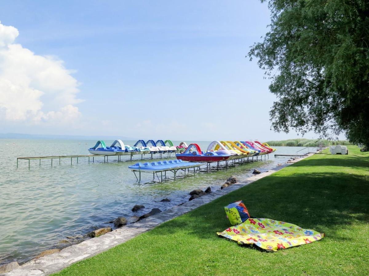 Holiday Home Bercsényi Balatonboglár Exterior foto